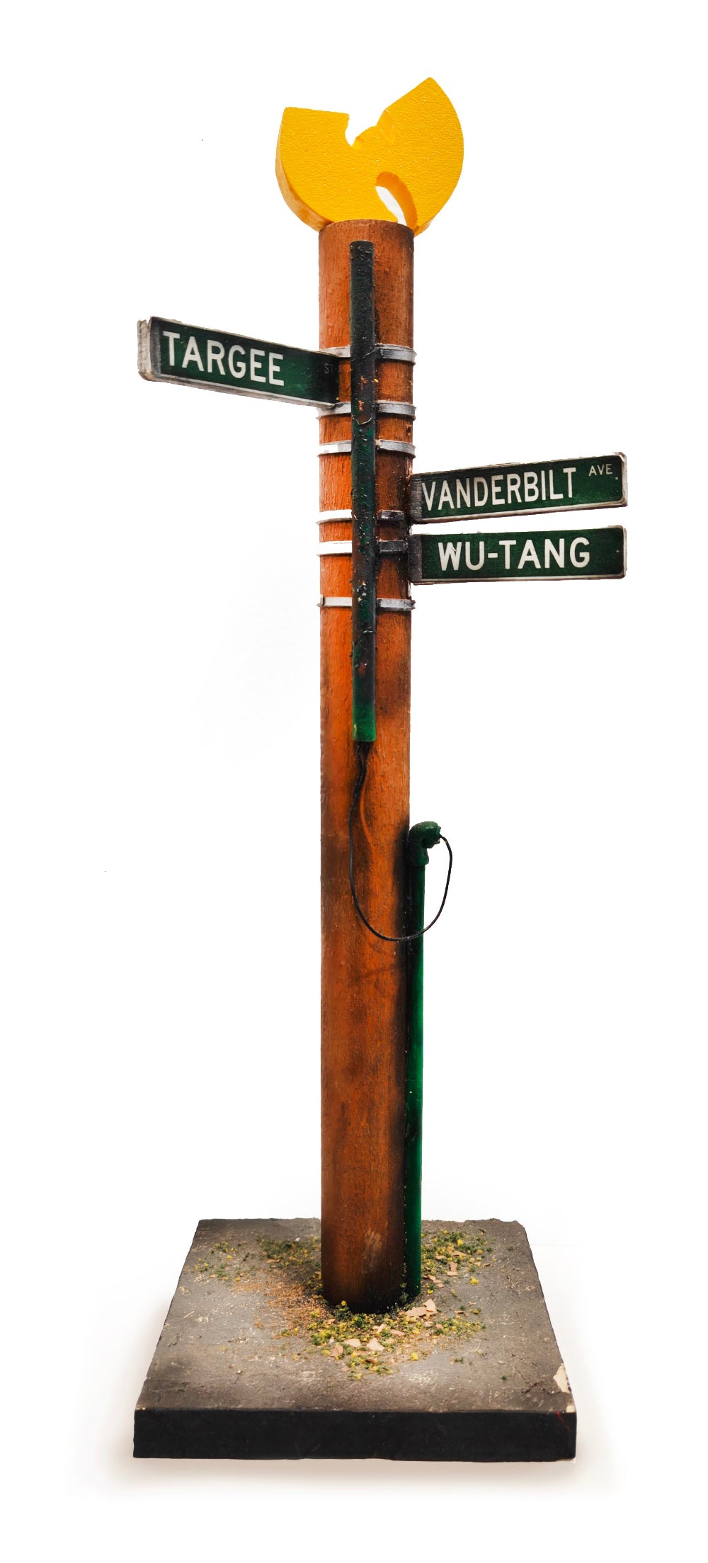 WuTang Street Pole